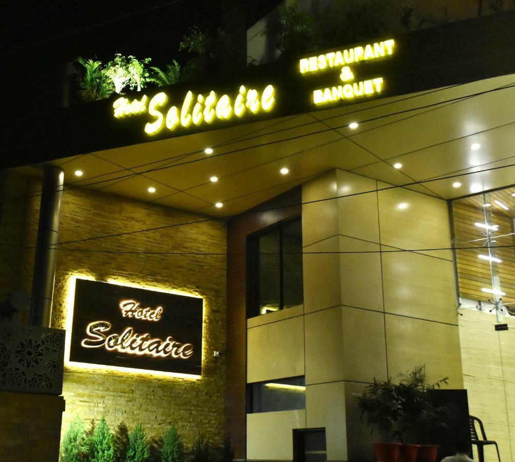 Hotel Solitaire Chinhat Eksteriør billede